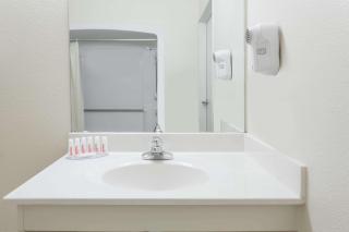 Super 8 by Wyndham Wheatland Wyoming - Wheatland - 3