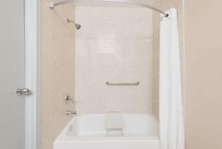 Super 8 by Wyndham Hancock MD - 7