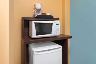 Super 8 by Wyndham Thunder Bay - Thunder Bay - 1