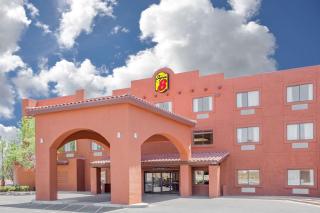 Super 8 by Wyndham Page/Lake Powell - Page - 9