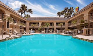 Super 8 by Wyndham Corpus Christi Northwest - 7