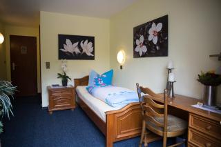 Hotel Zur Brücke - Krefeld - 7