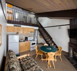 Rocky Mountain Ski Lodge - 1
