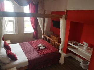 Kensington Hotel - Rhyl - 1