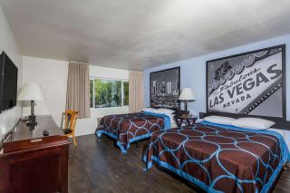 Super 8 by Wyndham Las Vegas North Strip/Fremont St. Area - Las Vegas - 7