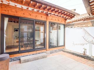 JAY Hanok ㅡ 3BR 3Bath ㅡ 8min from Anguk STN - Seul - 0