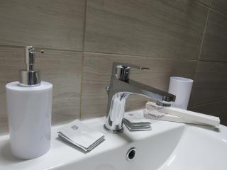 Central Studio Apartment - - 4