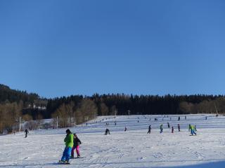 Apartment Near Ski Slopes - 6