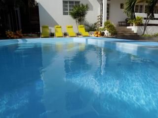 Villa Osumare Cosy Beach front Guest House - 2