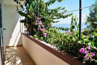 Apartments by the sea Krilo Jesenice, Omis - 15145 - 2