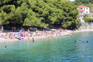 Apartments by the sea Krilo Jesenice, Omis - 15145 - 1