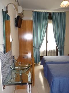 Hostal Fernandez - Madrid - 4