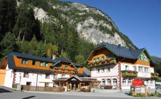 Hotel Gell - Tweng - 9