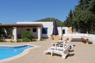 can guito es pujols-finca sa caleta , cp: 07818 - Sant Jordi - 7