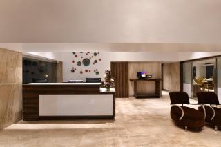 Hotel Leafio Marigold-Near Airport - Bombay - 2