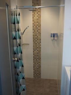Grand Blue Condominium by Mary - Mae Pim - 6