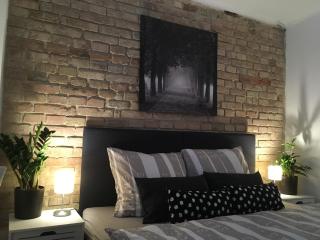 Theresa Apartments - 1