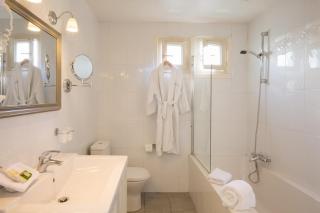 Logis Hotel Le Petit Casset - 6