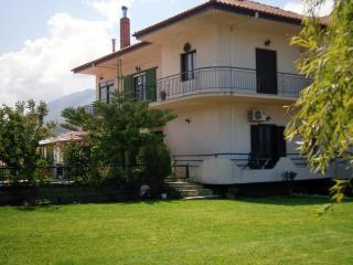Georgia's Little Village - Plataria - 0