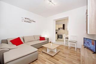 Apartments Anđela - Makarska (Macarsca) - 0