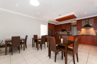 Millard Crescent Guest House - 3