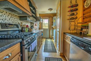 Poppy's Hideaway on the Shenandoah River with huge lawns and hang-out areas - Luray - 4