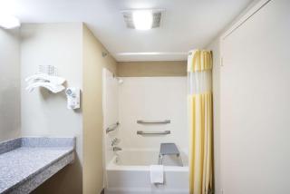 Days Inn by Wyndham Hurricane Mills - Hurricane Mills - 1