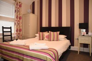 Harry's Hotel & Restaurant - Aberystwyth - 1
