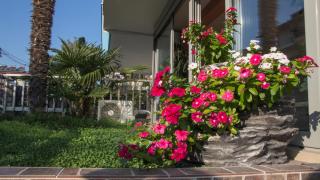 Four Seasons 2 - Paralia - 6