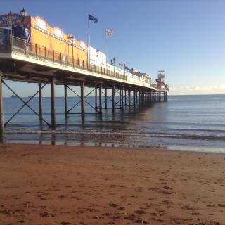 BARBIE HOUSE ,OPPOSITE The BEACH & PAIGNTON PIER , 2 Bedroom APARTMENT with Private Car space & Garden , Free Access next Door to the Stunning BALLET & MAKE UP SCHOOL & a Beautiful LADYS BEAUTY SALON - Paignton - 5