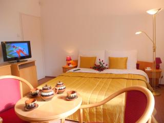 BALATON ART Guesthouse - Balatonszemes - 5