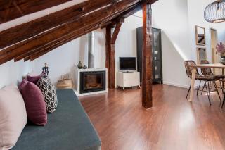 Ático Plaza Mayor - Estilo, Luz y la Mejor Ubicación en Madrid - 0