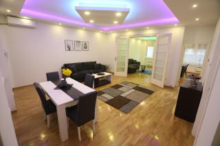 De Luxe Republic Square Apartment of 100sqm - Belgrado - 9