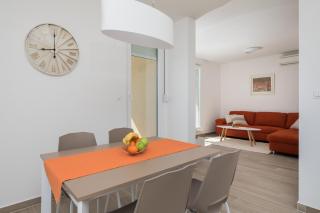 Apartments Alba - Slatine - 1