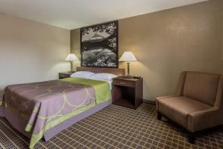 Super 8 by Wyndham Corvallis - 2