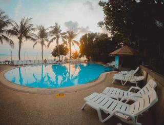 Coral Resort & Bungalows - 7