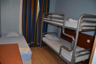 Baccarat Hostel - 3