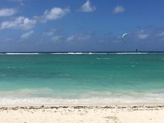 Fully furnished luxury villa 3 right on a blue ocean - Belle Mare - 0