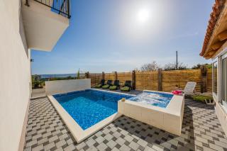 Holiday Home Chester with Heated Pool - Kaštela - 6