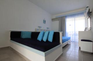 Christiana Hotel Apartments - Gennadi - 2