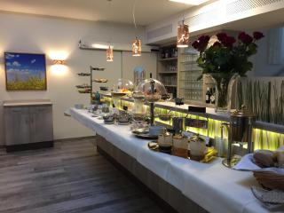 Das FRITZ Hotel Schwerin schöne Lage im Grünen mit regionaler Küche kostenfreien Parkplätzen und E Ladestation - Schwerin - 5