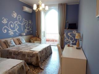 B&B Villa Raineri - Giardini-Naxos - 1