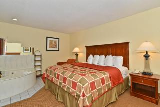 Ramada by Wyndham Platte City KCI Airport - 8