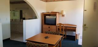 Night Inn - Globe - 1