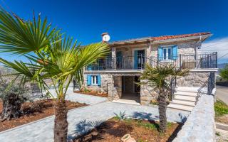 Old Stone House Apartment With A Heated Pool - 9