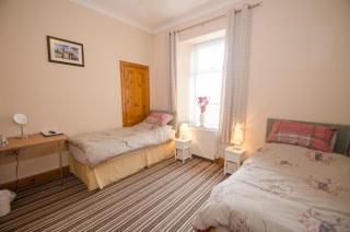 Knight's Rest Guest House - Airdrie - 8