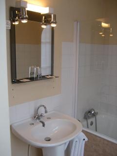 Logis Hotel Restaurant Le Cheval Blanc - Charny - 2