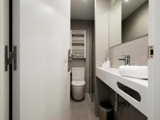 Fewdays Barcelona Apartments - 4