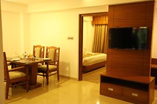 Hotel Karthika Park - Kazhakuttam - 4