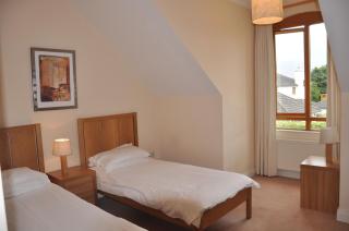 Heyward Mews Holiday Homes Sleeps 6 No 6 by Trident Holiday Homes - 4